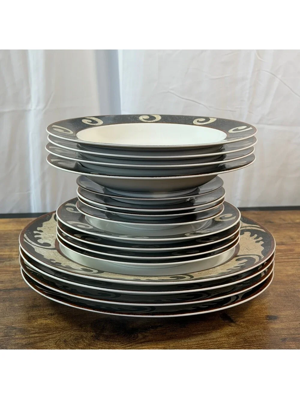 Sasaki Pompeii by Loretta Agro 16pc China Set Dinner Salad Soup Bowls Japan